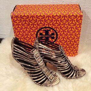 Tory Burch Leather Gladiator Heel Sandals. Very good condition with little wear.